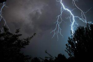 photograph of lightning strike